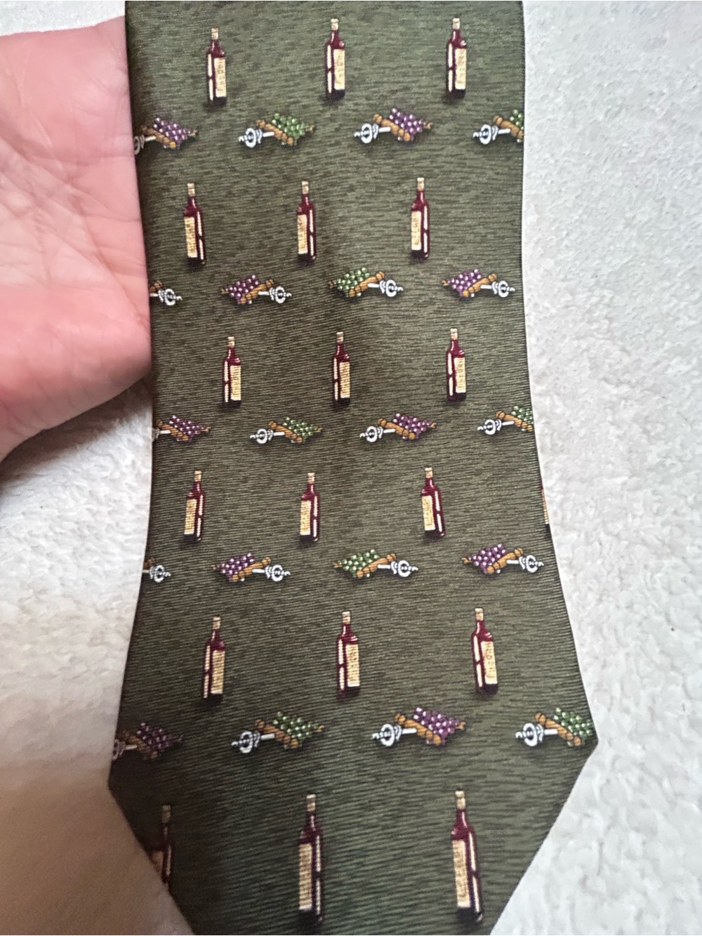 🎁3 for $30 - Wine Bottle & Grape Motif Necktie